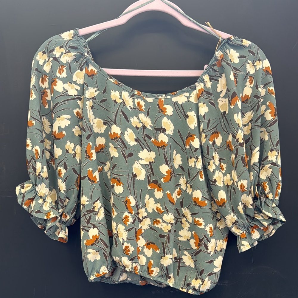 Floral top w/ tie back